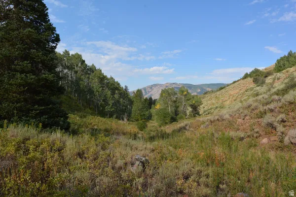 $417,400 | 266 Sunridge - Tax Id 230130266, Huntsville, UT 84317