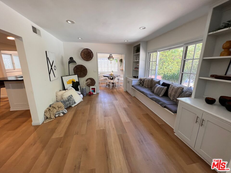 22477 Liberty Bell Road Calabasas, CA 91302 - Photo 10 of 26 Gallery Image 10