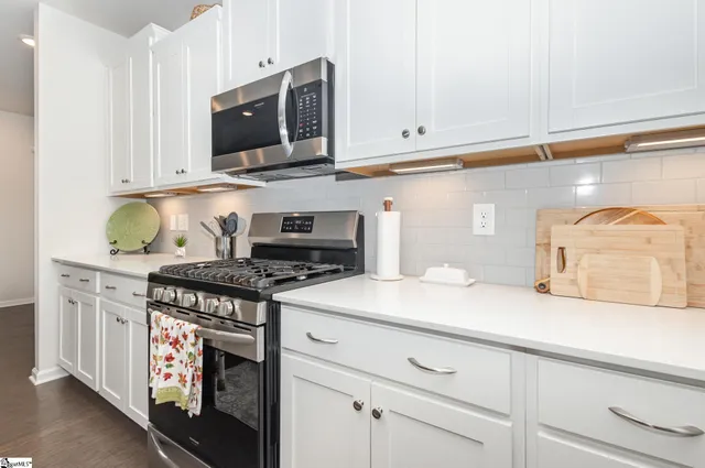 $494,900 | 264 Double Crest Drive, Taylors, SC 29687