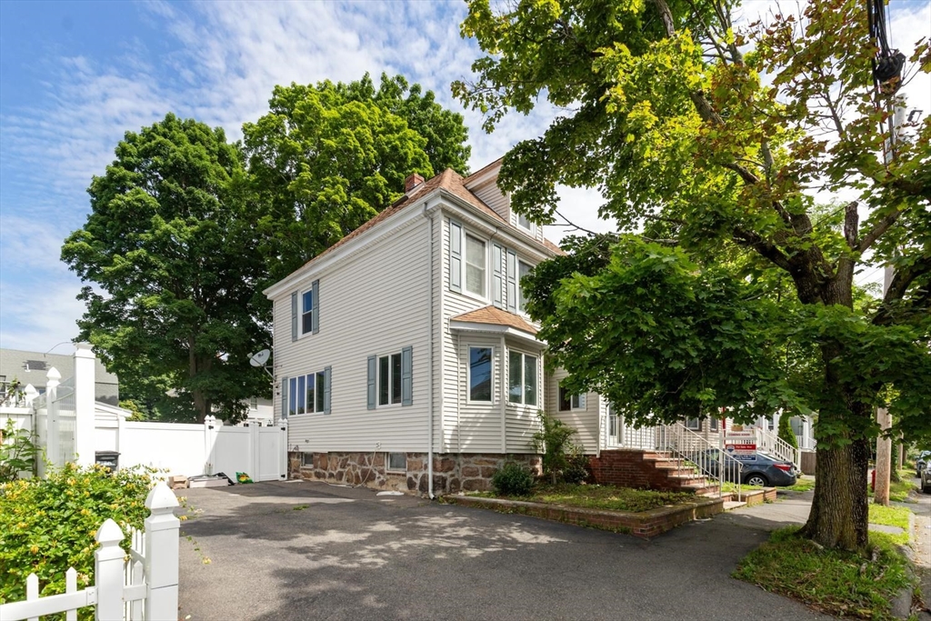11 Jackson Street Saugus, MA 01906 - Photo 2 of 29