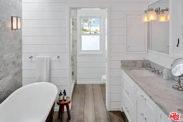 $17,500 | 821 Nowita Place, Venice, CA 90291