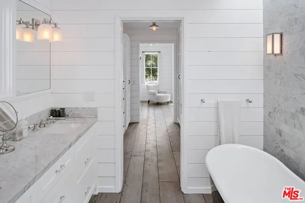 $17,500 | 821 Nowita Place, Venice, CA 90291