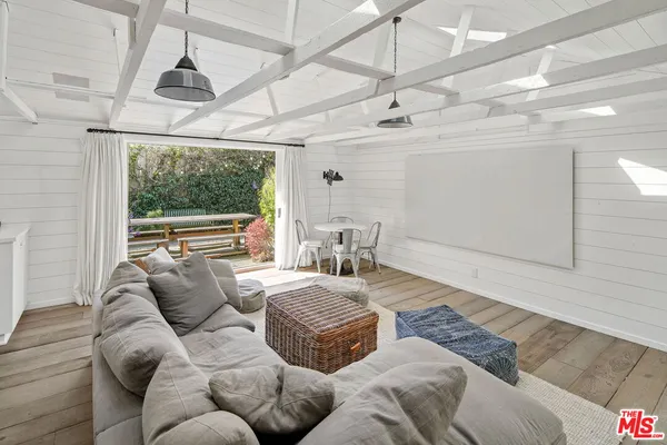 $17,500 | 821 Nowita Place, Venice, CA 90291