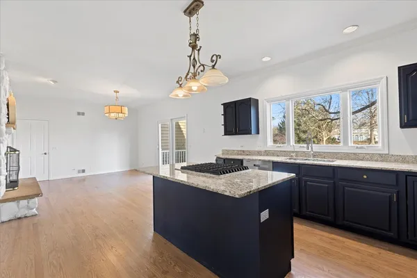$825,000 | 2321 West Steeple Chase Circle, Libertyville, IL 60048
