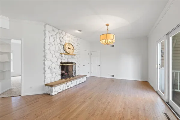 $825,000 | 2321 West Steeple Chase Circle, Libertyville, IL 60048