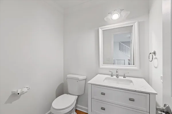 $825,000 | 2321 West Steeple Chase Circle, Libertyville, IL 60048