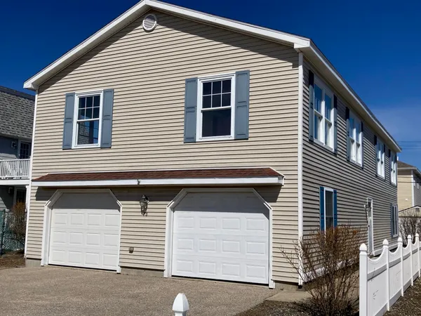 $1,350,000 | 78 Pembroke Street, Seabrook, NH 03874