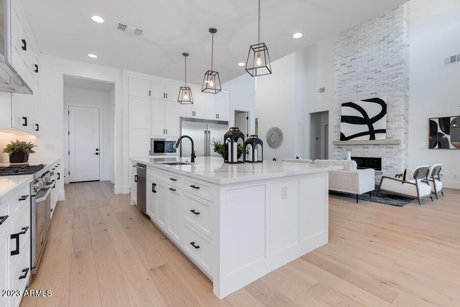 4340 East Cheery Lynn Road Phoenix, AZ 85018 - Photo 6 of 21 07.