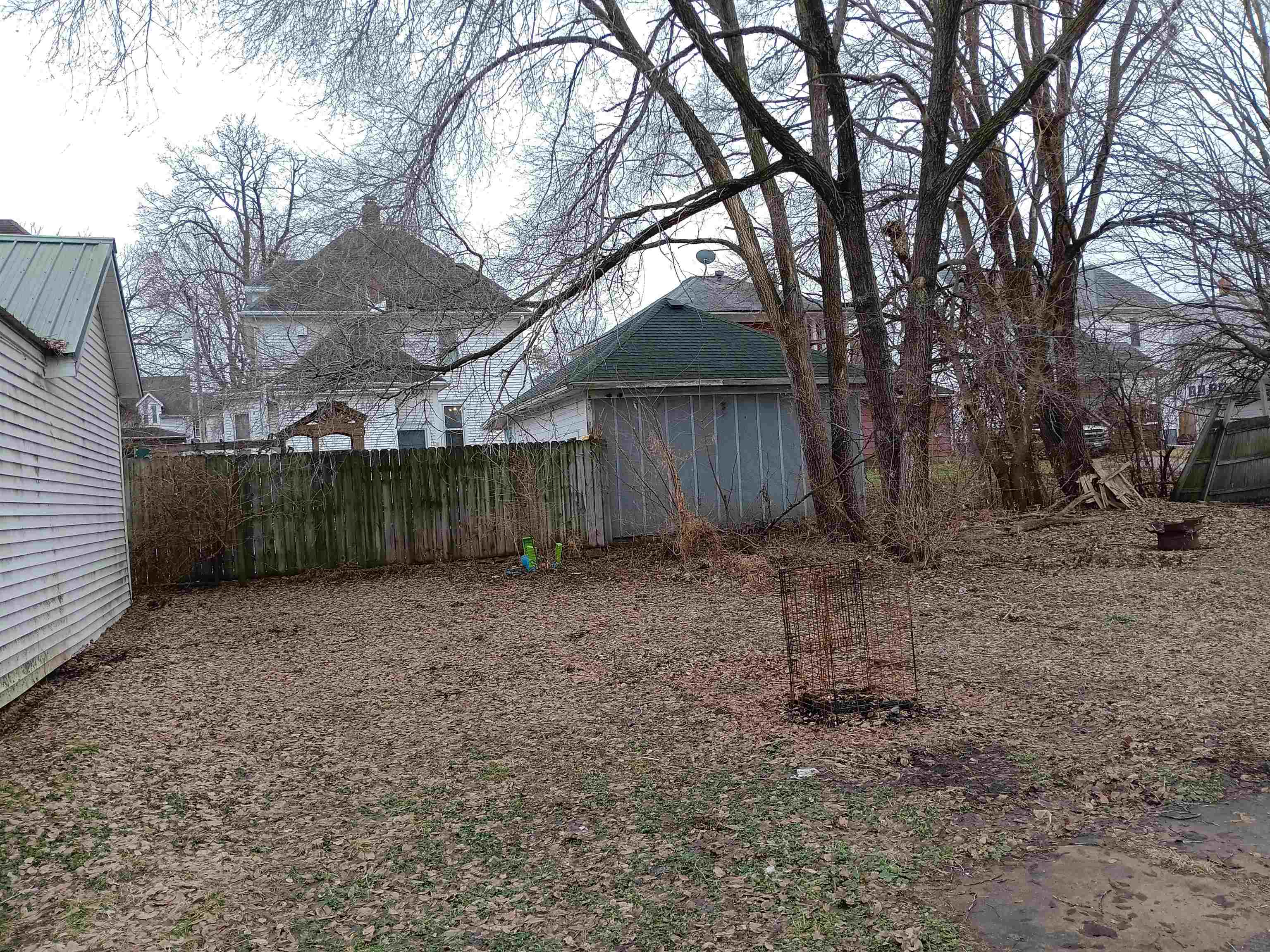 409 West Avon Street Freeport, IL 61032 - Photo 3 of 10