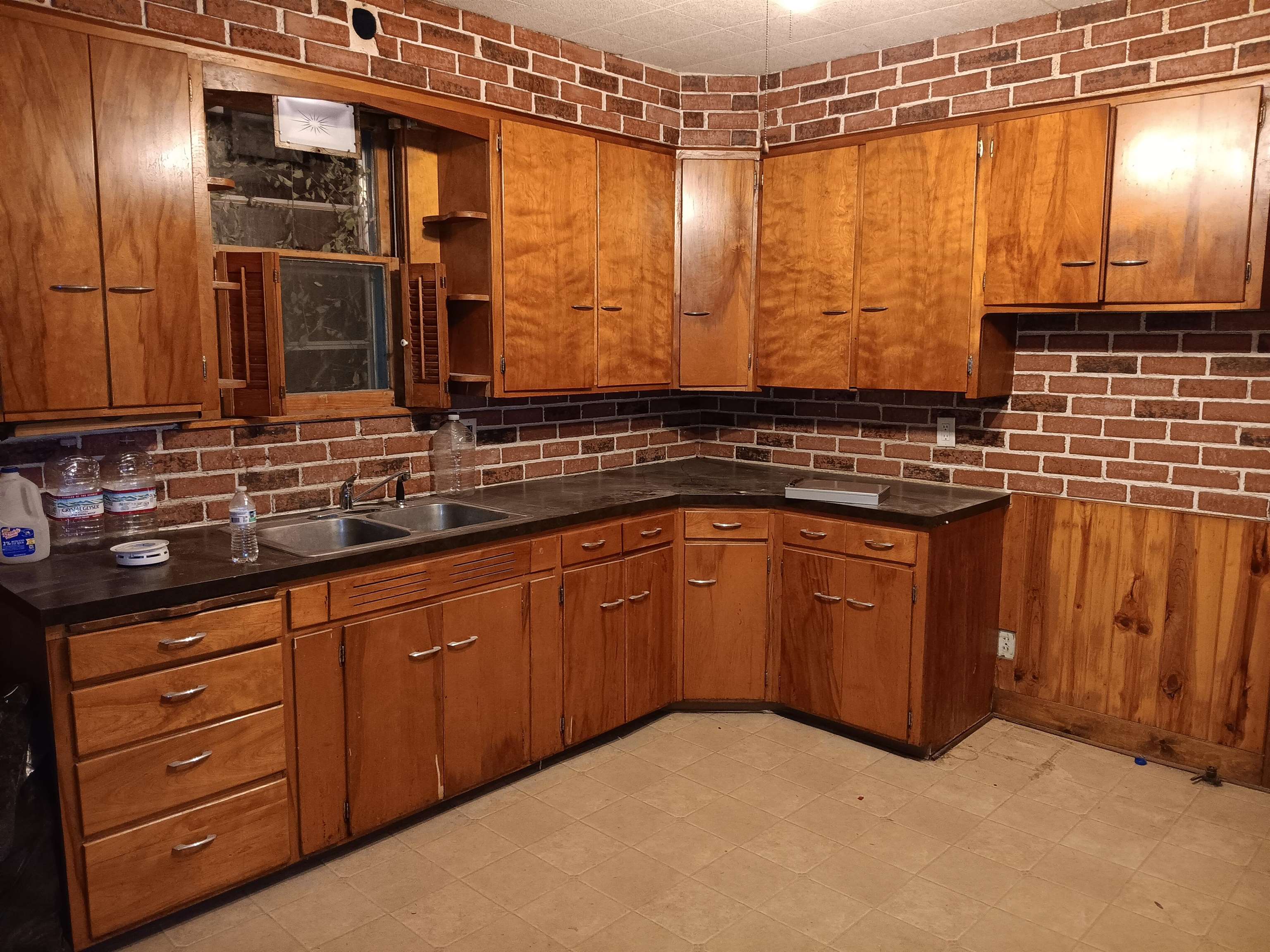 409 West Avon Street Freeport, IL 61032 - Photo 6 of 10