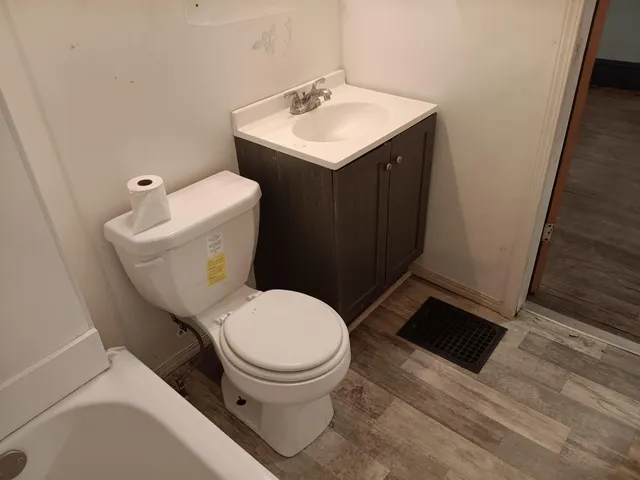 $39,900 | 409 West Avon Street, Freeport, IL 61032