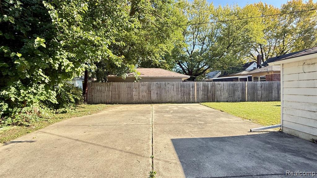 311 Amherst Street Inkster, MI 48141 - Photo 6 of 23