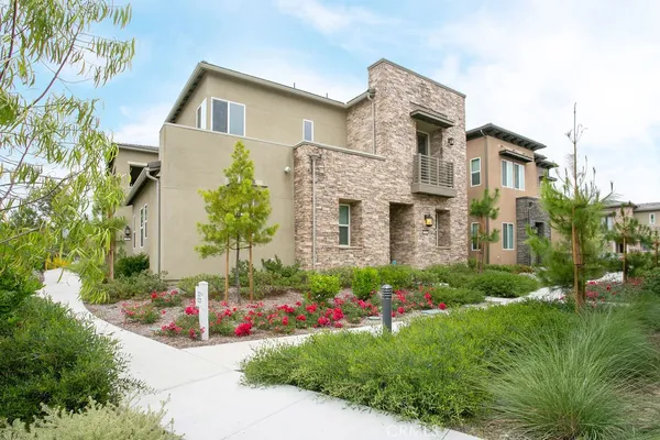 $4,500 | 233 Follyhatch, Irvine, CA 92618