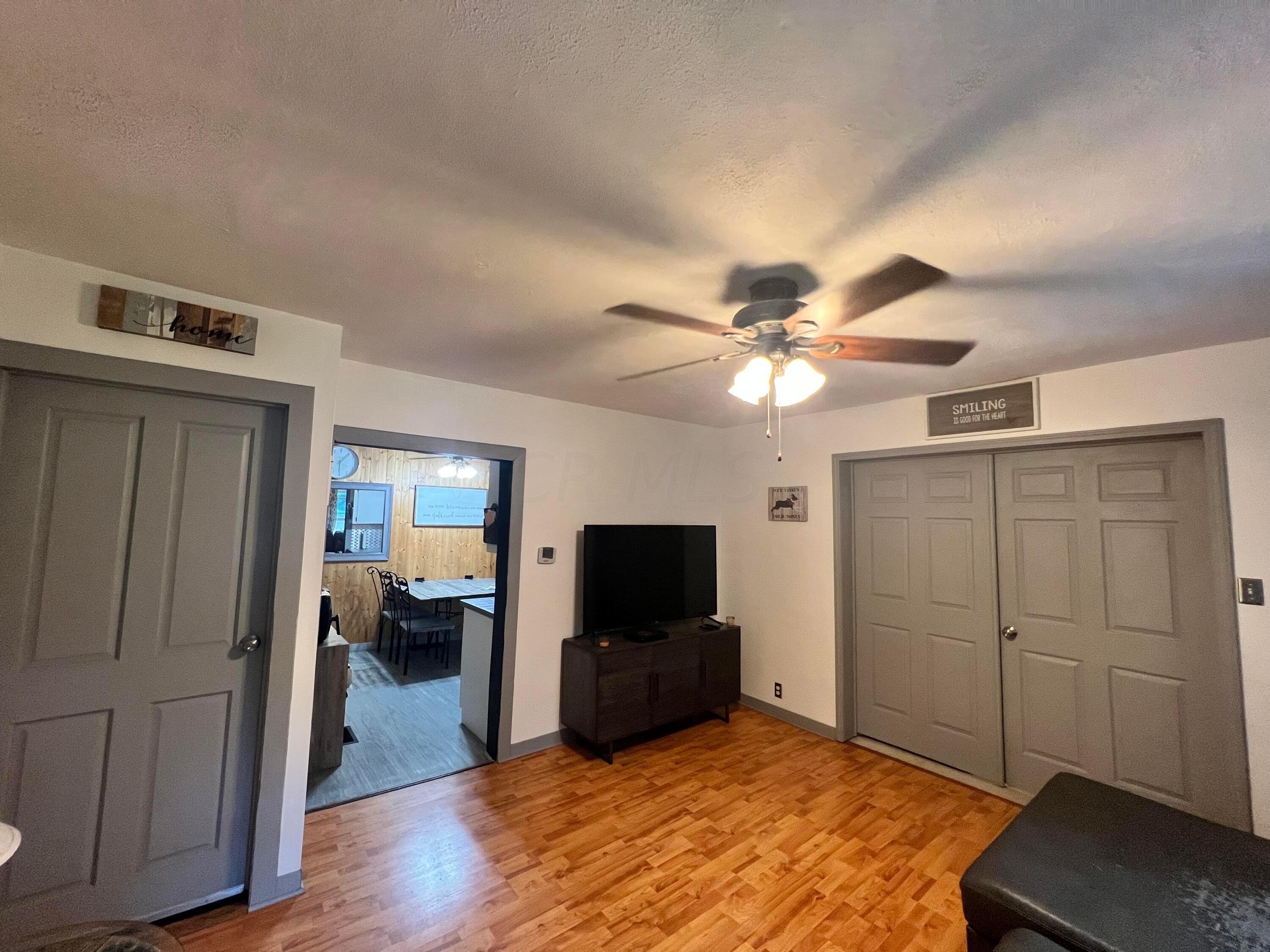 12875 Amish Ridge Road Mount Perry, OH 43760 - Photo 5 of 19 Family Room