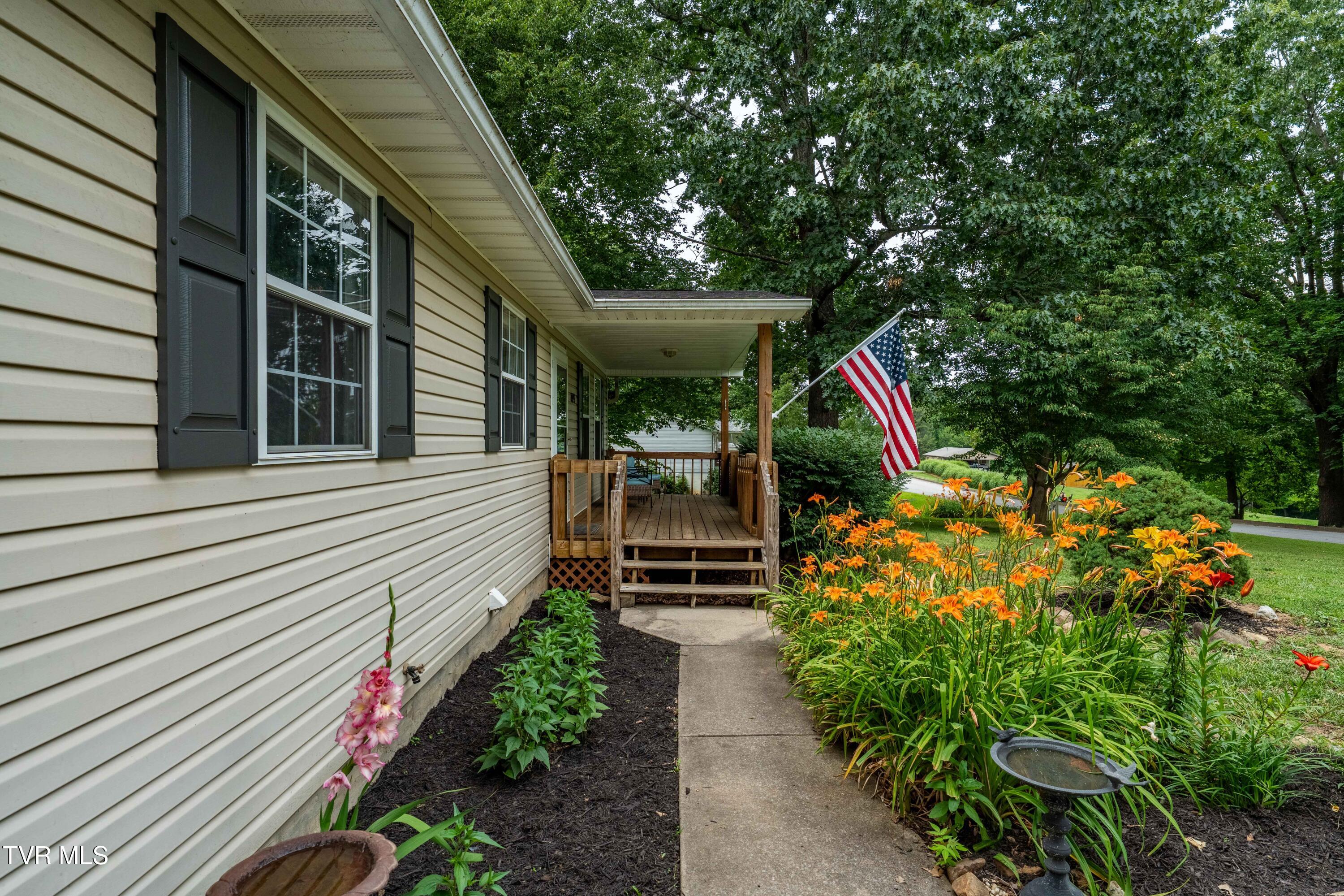 149 Cochran Road Jonesborough, TN 37659 - Photo 3 of 57 149 Cochran Rd (6 of 58)