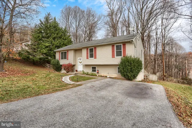 $350,000 | 6 Blue Bird Trail, Fairfield, PA 17320