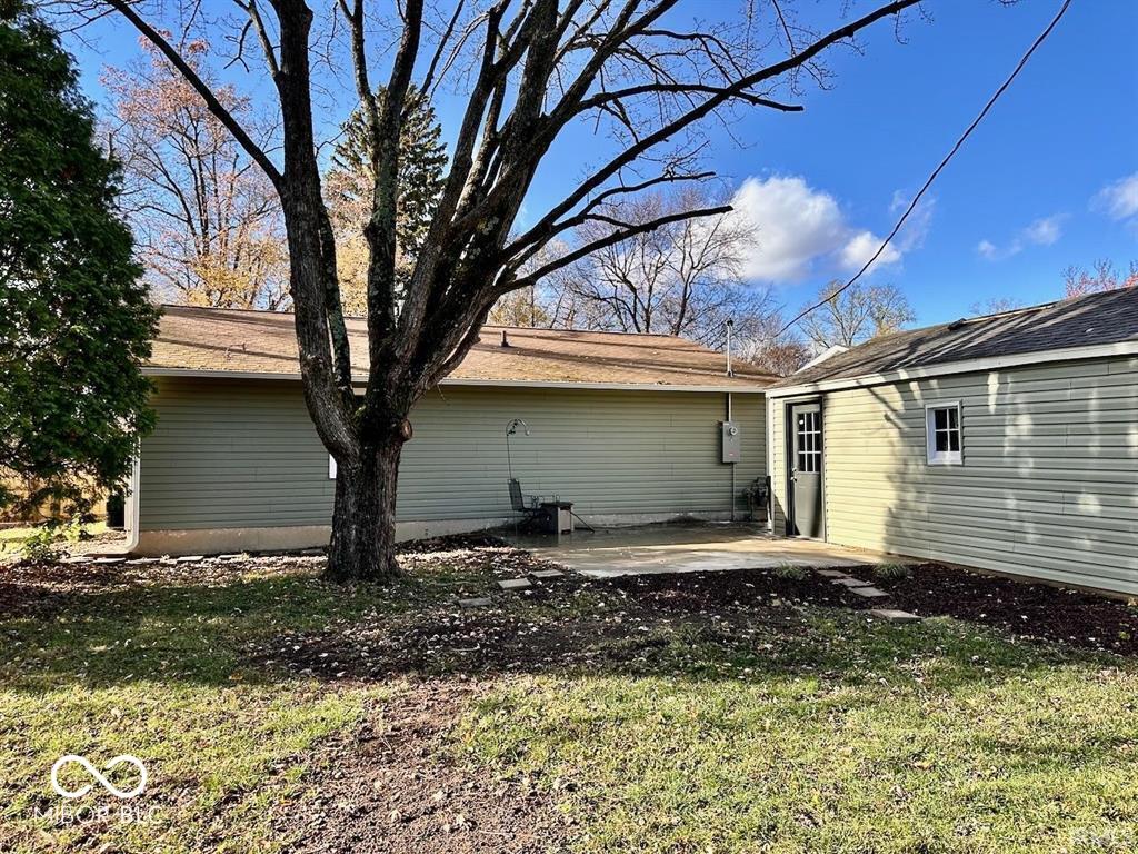 100 North Shellbark Road Muncie, IN 47304 - Photo 3 of 30
