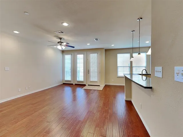 $1,550 | 950 Henderson Street, Unit 1222, Fort Worth, TX 76102