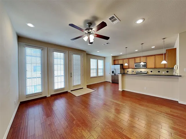 $1,550 | 950 Henderson Street, Unit 1222, Fort Worth, TX 76102