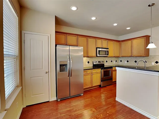 $1,550 | 950 Henderson Street, Unit 1222, Fort Worth, TX 76102