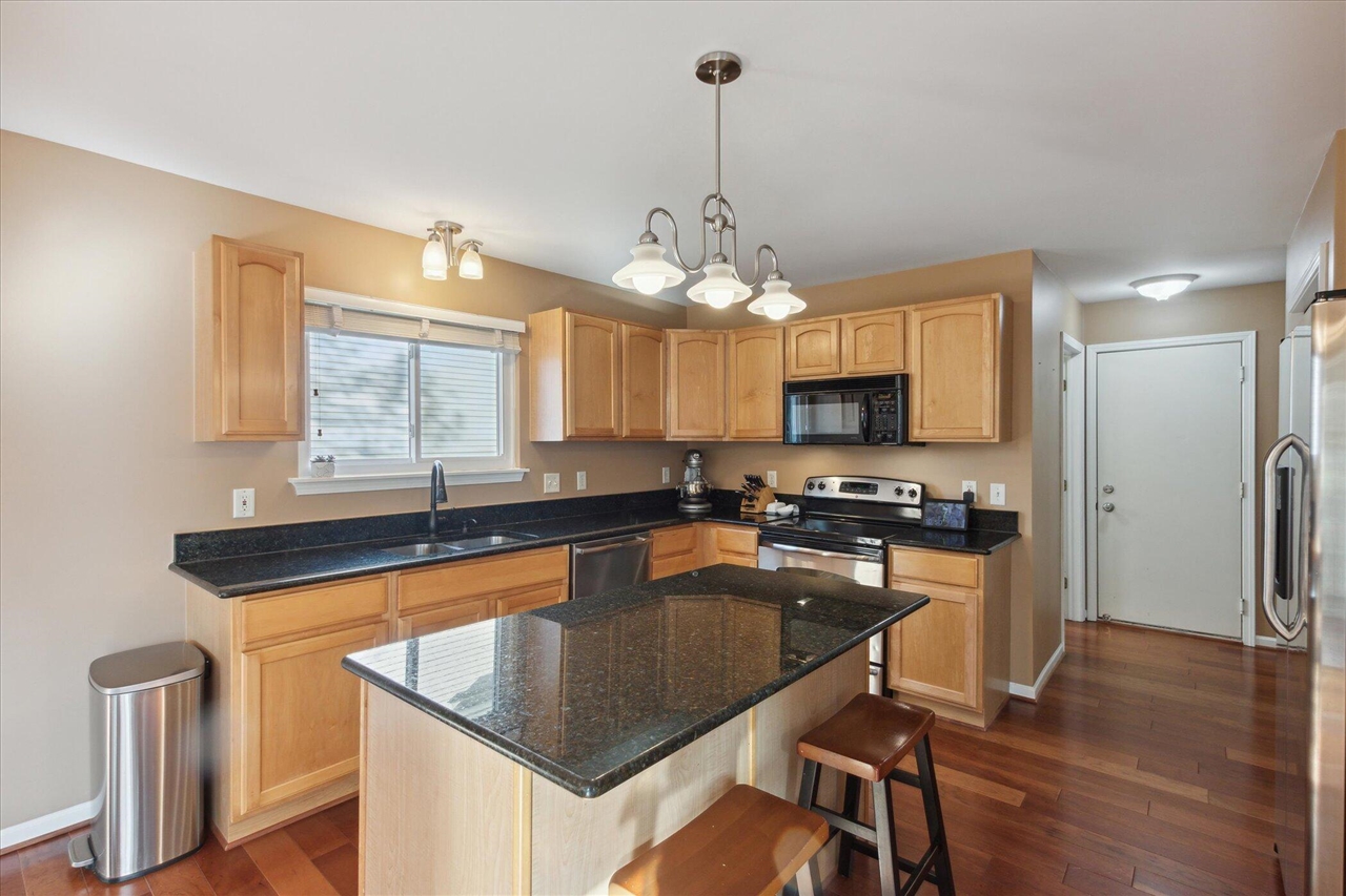 2835 Pheasant Court Rochester, MI 48306 - Photo 9 of 51