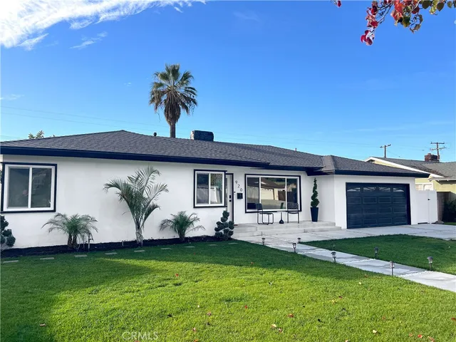 a front view of house with yard