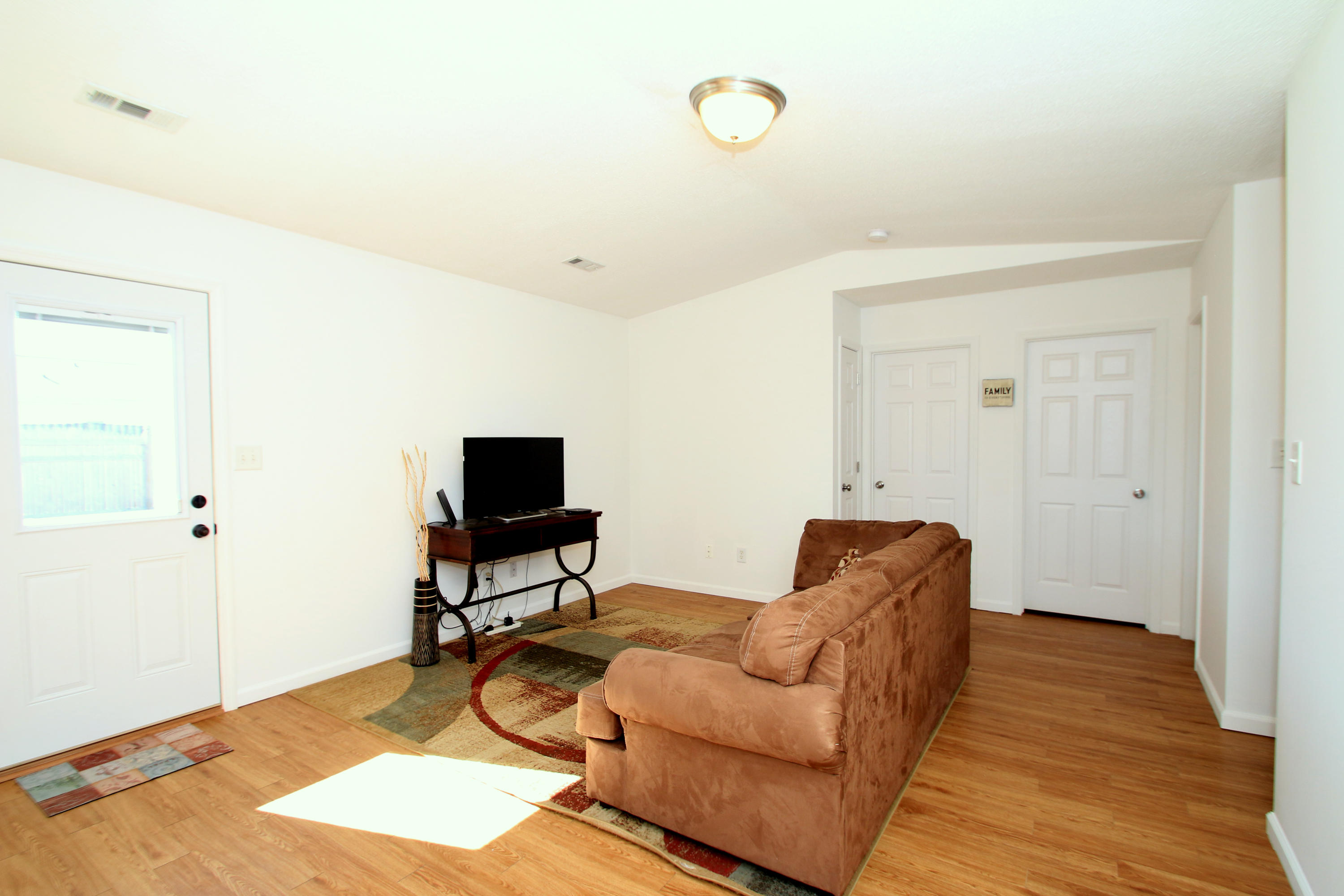 7524 Gary White Road Corryton, TN 37721 - Photo 3 of 17 Freshly Painted Interior