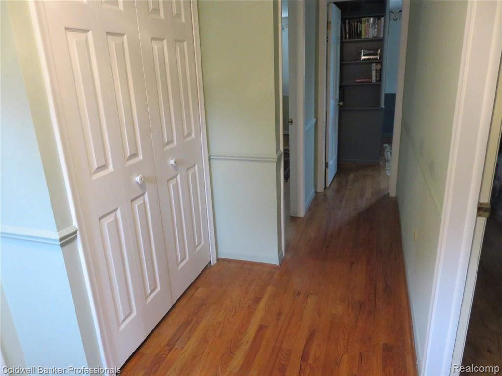 709 Lake Forest Road Rochester Hills, MI 48309 - Photo 20 of 21