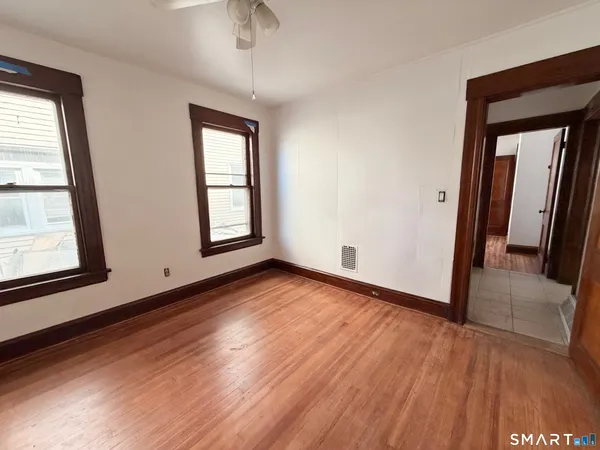 $2,100 | 394 Bishop Avenue, Unit 1, Bridgeport, CT 06610