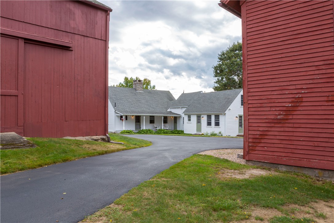 46 Springbrook Road Westerly, RI 02891 - Photo 12 of 38