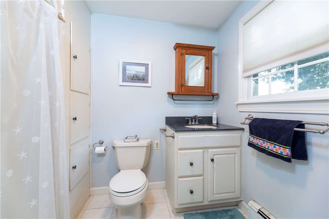 46 Springbrook Road Westerly, RI 02891 - Photo 17 of 38