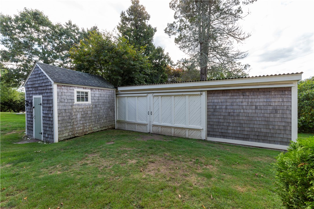 46 Springbrook Road Westerly, RI 02891 - Photo 4 of 38