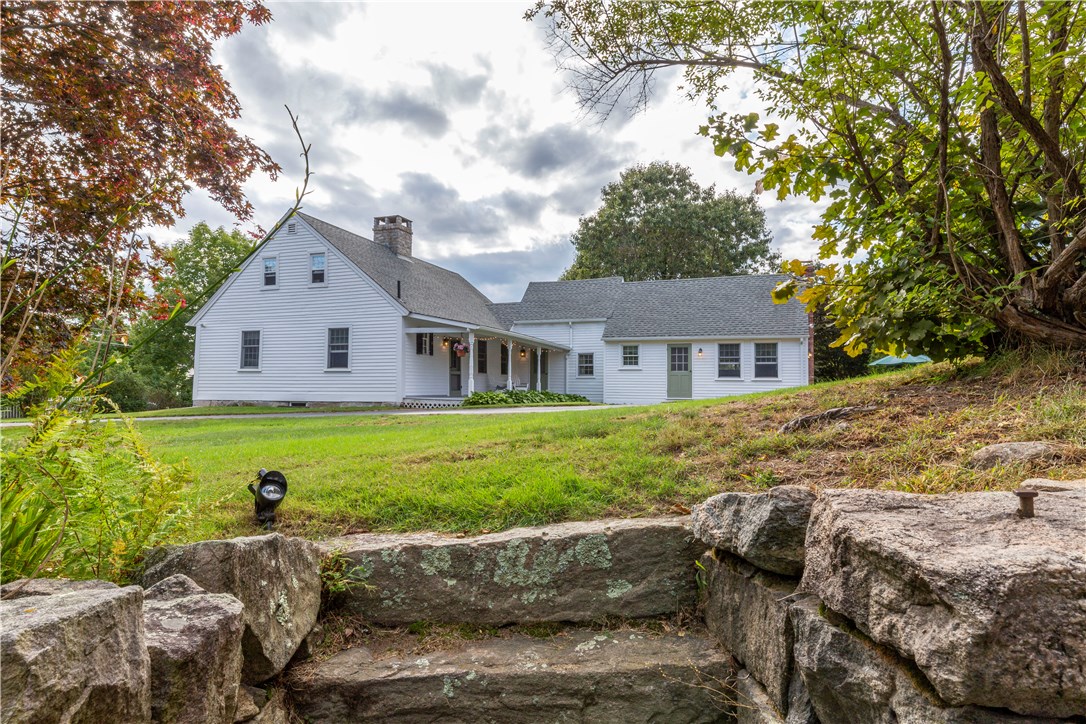 46 Springbrook Road Westerly, RI 02891 - Photo 8 of 38
