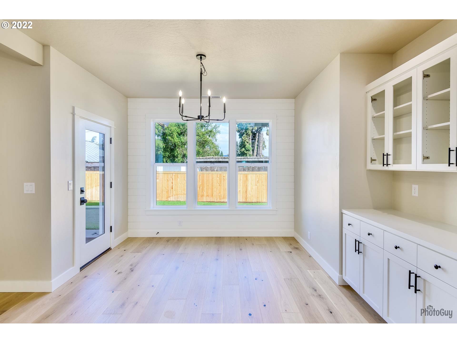 1003 South 33rd Street Springfield, OR 97478 - Photo 18 of 41 a view interior of the house and wooden floor