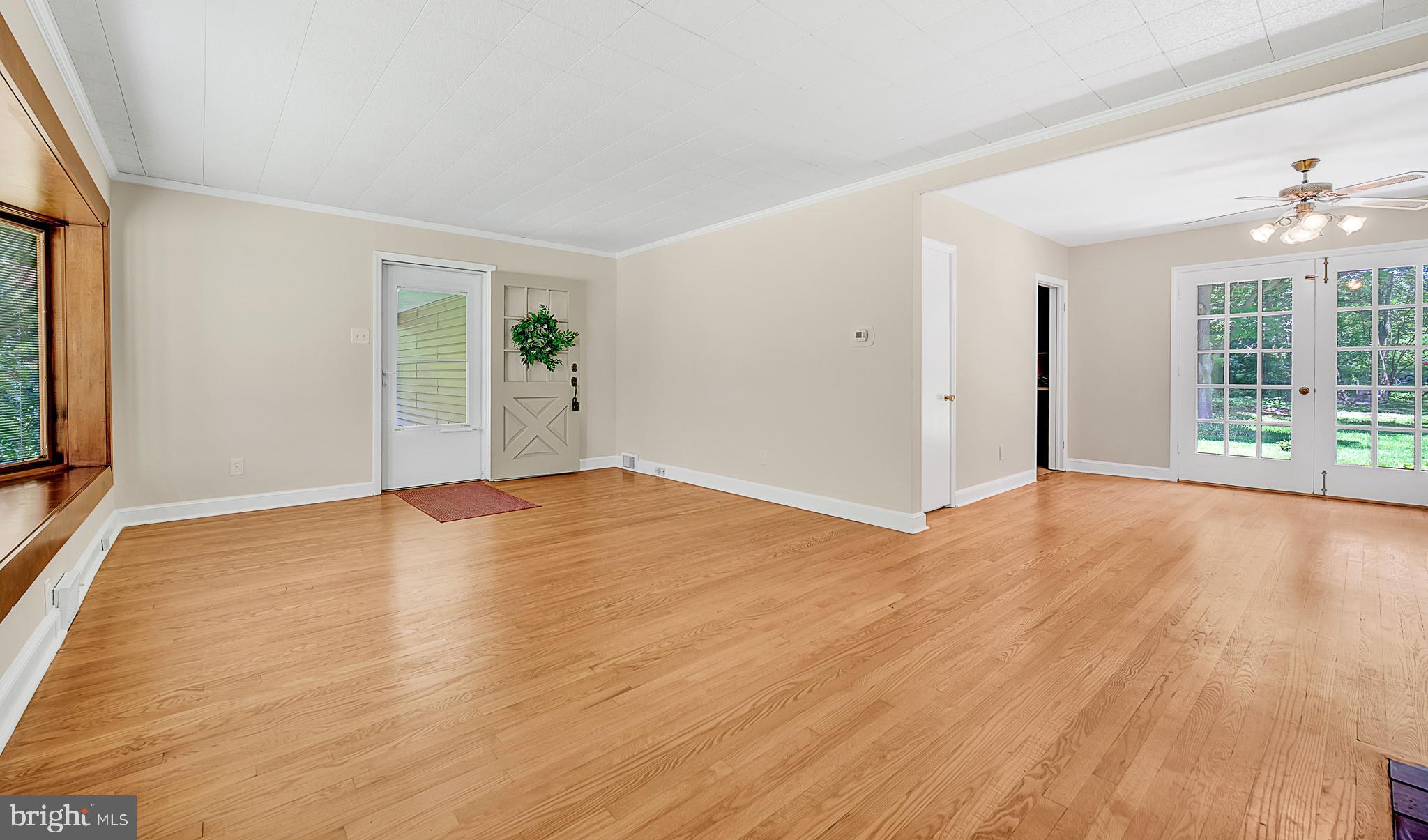 130 Sycamore Mills Road Media, PA 19063 - Photo 13 of 40 Living Room / Dining Room