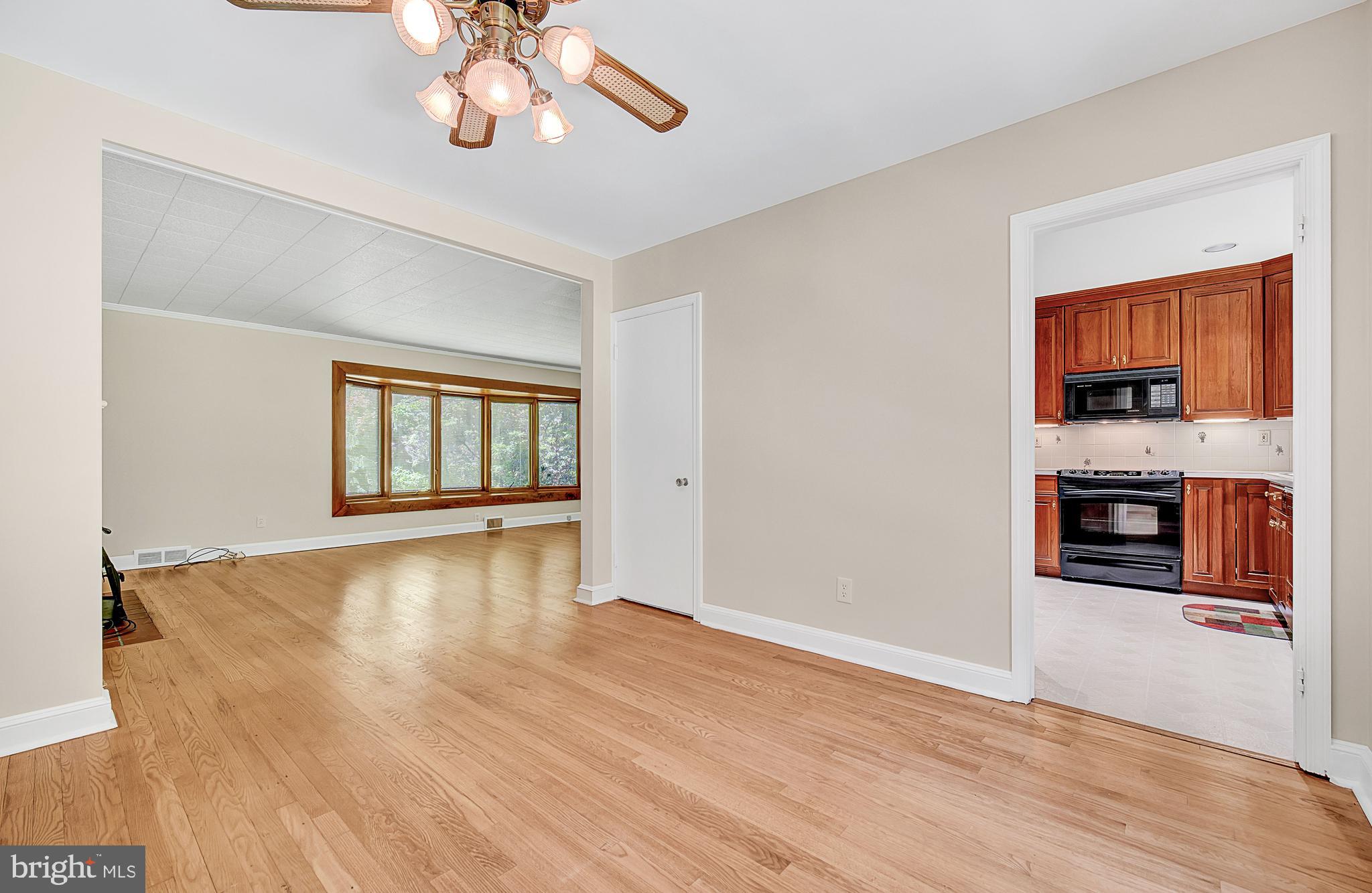 130 Sycamore Mills Road Media, PA 19063 - Photo 16 of 40 Dining Room / Kitchen