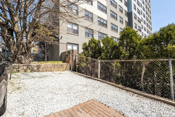 $5,000 | 1400 Columbia Road, Unit 3, Boston, MA 02127