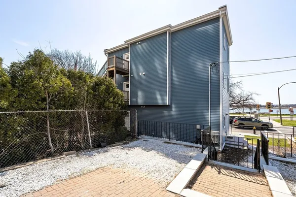 $5,000 | 1400 Columbia Road, Unit 3, Boston, MA 02127