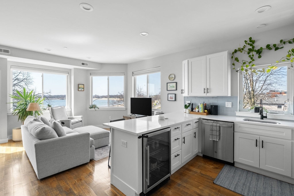 1400 Columbia Road, Unit 3 Boston, MA 02127 - Photo 4 of 28