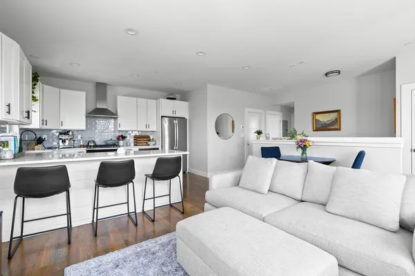 $5,000 | 1400 Columbia Road, Unit 3, Boston, MA 02127