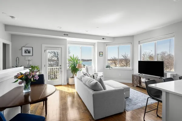 $5,000 | 1400 Columbia Road, Unit 3, Boston, MA 02127