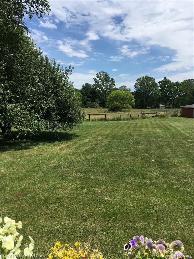 185 Kane Road South Webberville, MI 48892 - Photo 14 of 22 IMG_2310.JPG