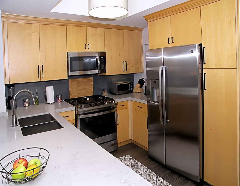 270 East Flamingo Road, Unit 322 Las Vegas, NV 89169 - Photo 8 of 36 Gallery Image 8