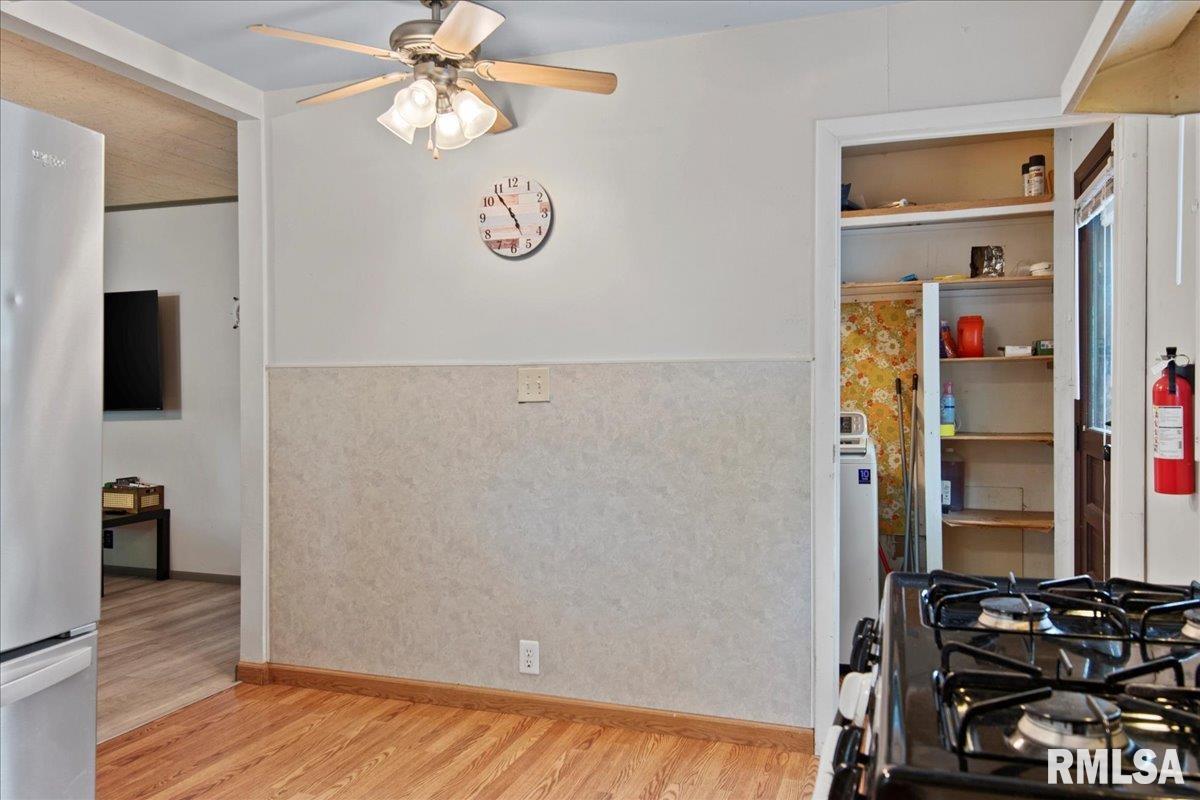 316 Magnolia Drive Springfield, IL 62702 - Photo 10 of 22 Gallery Image 10