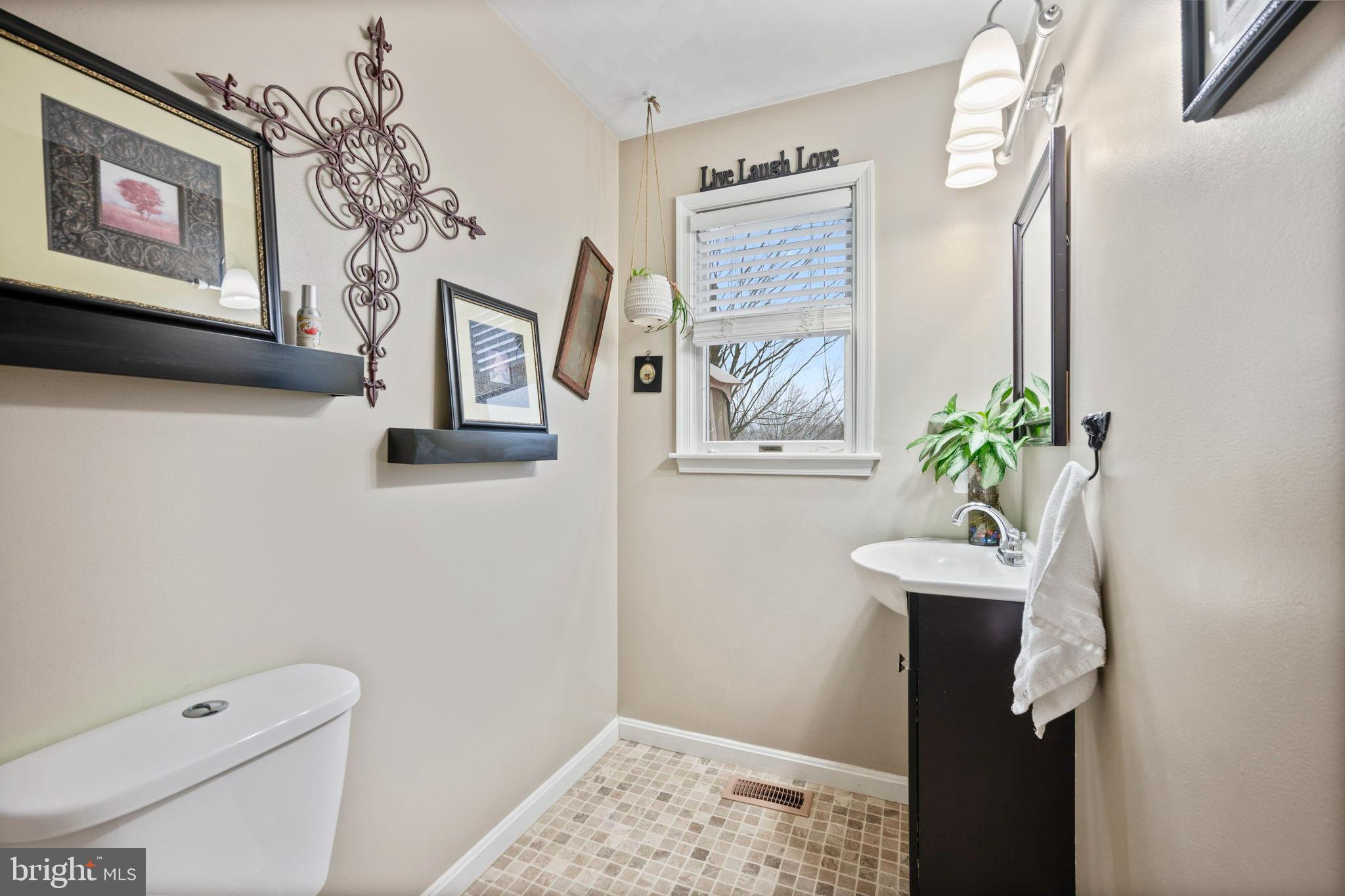 1485 Bachmans Valley Road Westminster, MD 21158 - Photo 14 of 91 Half bath on main level