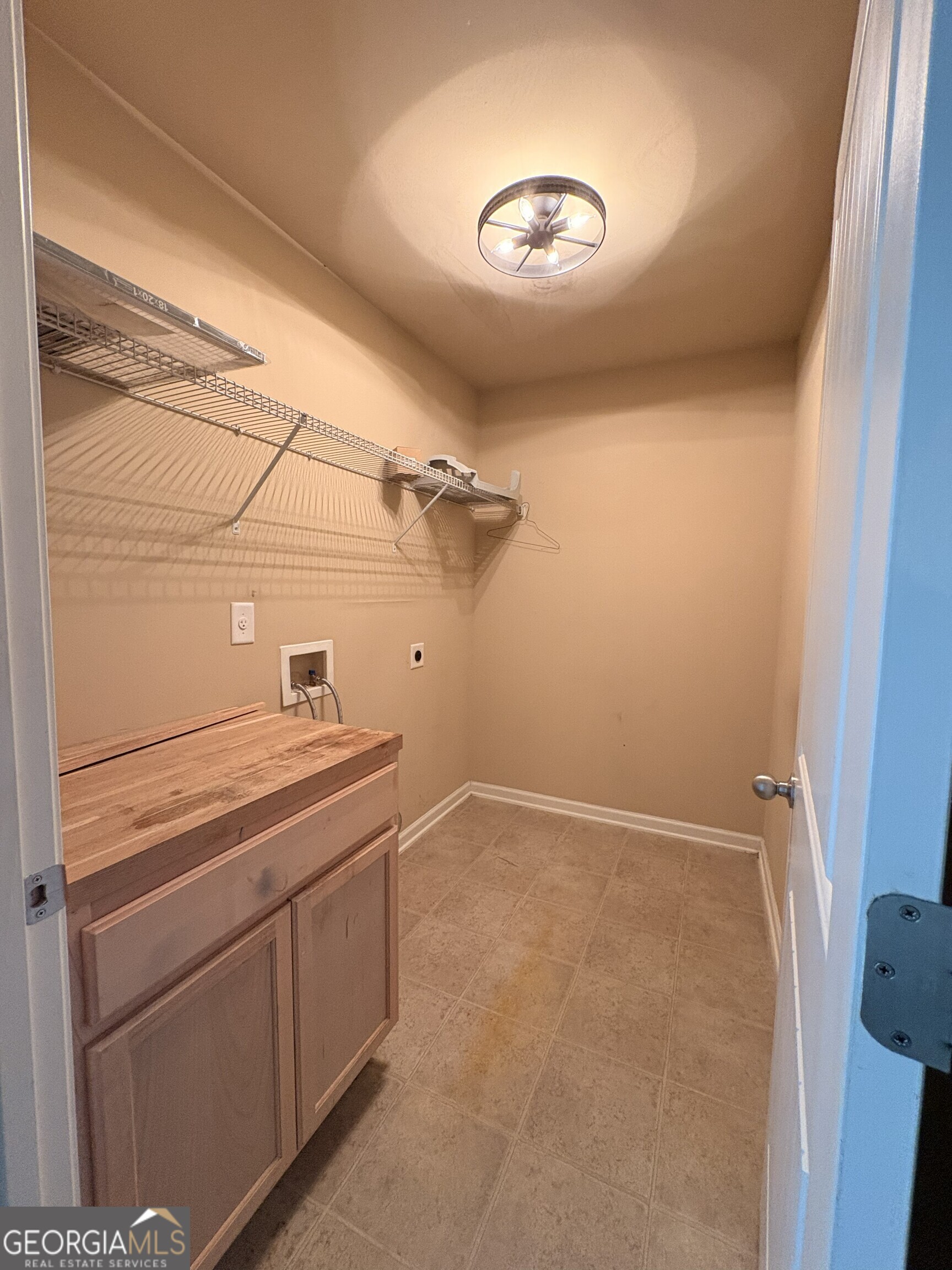 410 Ripsaw Court Grovetown, GA 30813 - Photo 23 of 64 a utility room with dryer and washer