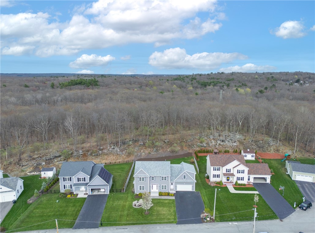 26 Shale Ridge Court Cumberland, RI 02864 - Photo 5 of 39 Gallery Image 5