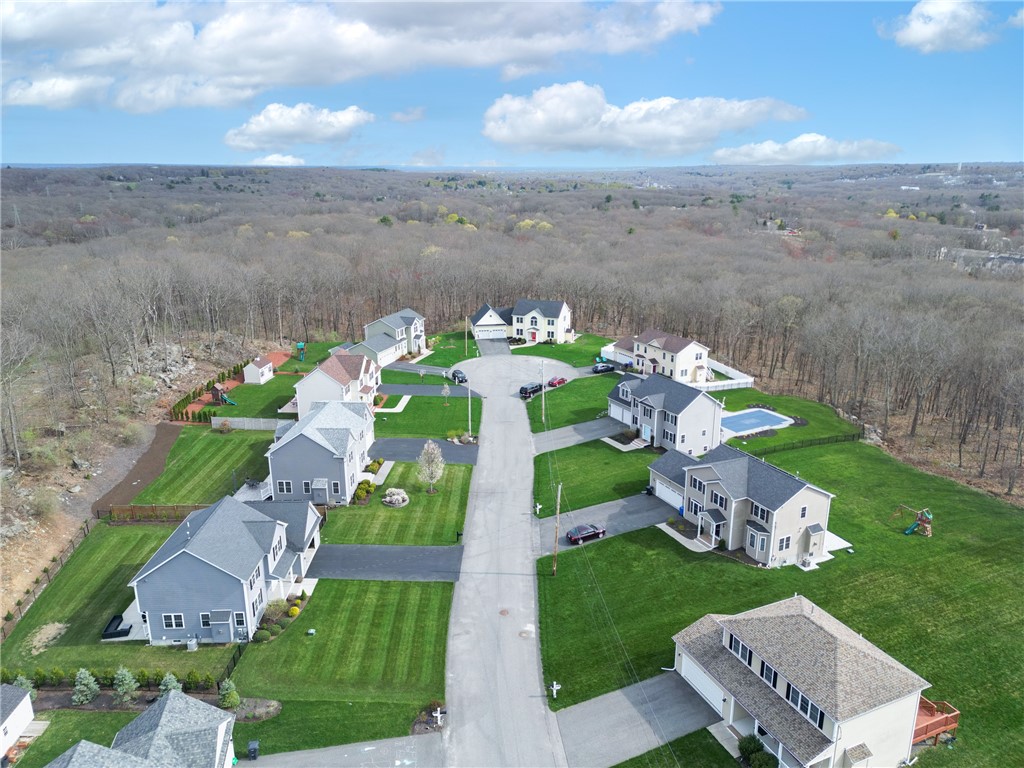 26 Shale Ridge Court Cumberland, RI 02864 - Photo 6 of 39 Gallery Image 6