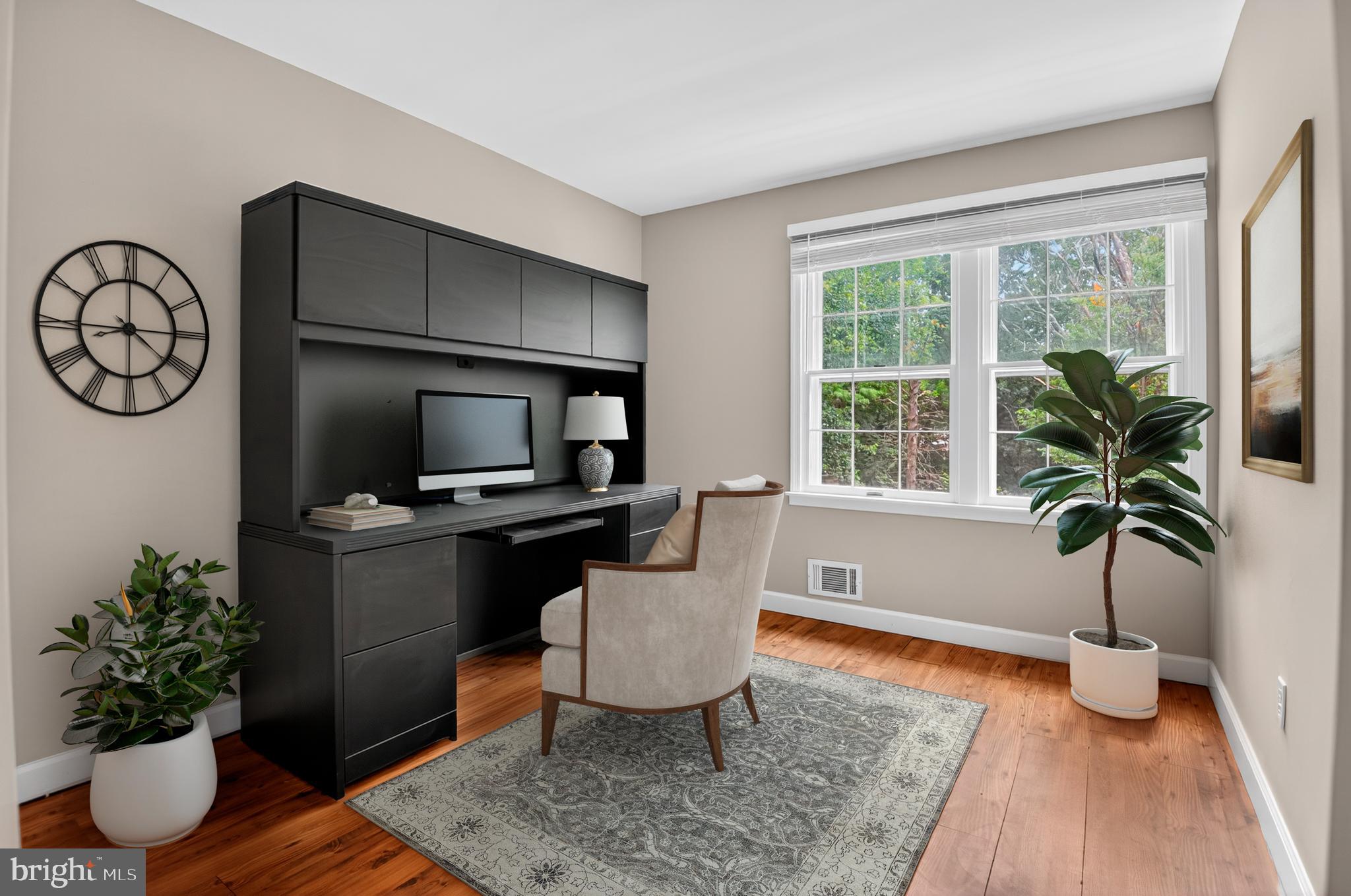 5 Turnham Court Gaithersburg, MD 20878 - Photo 21 of 56 a living room with furniture potted plant and a window