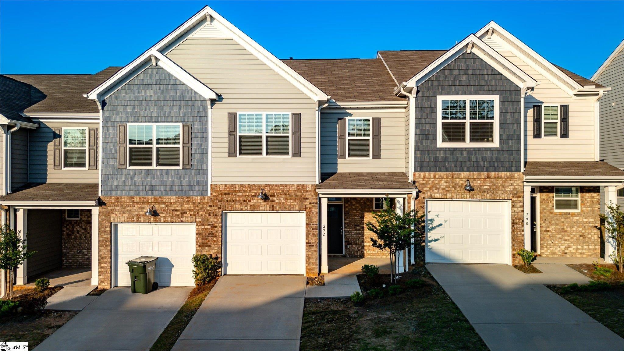 292 East Compass Way Easley, SC 29640 - Photo 2 of 26 Gallery Image 2